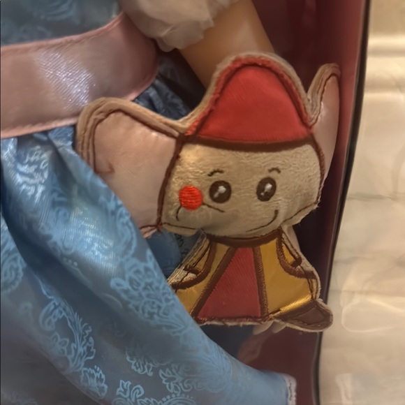 Disney Animators' Collection Cinderella Doll - Picture 15 of 17